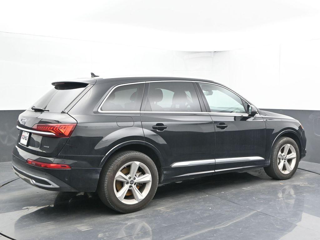 used 2024 Audi Q7 car, priced at $43,268