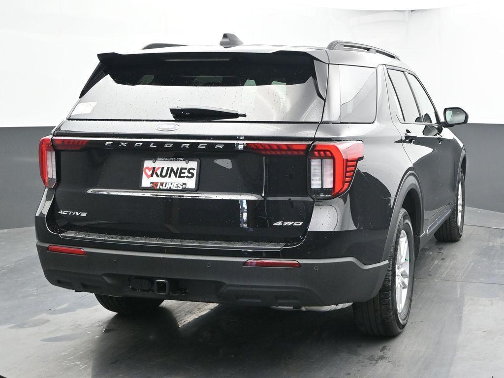new 2025 Ford Explorer car, priced at $41,312