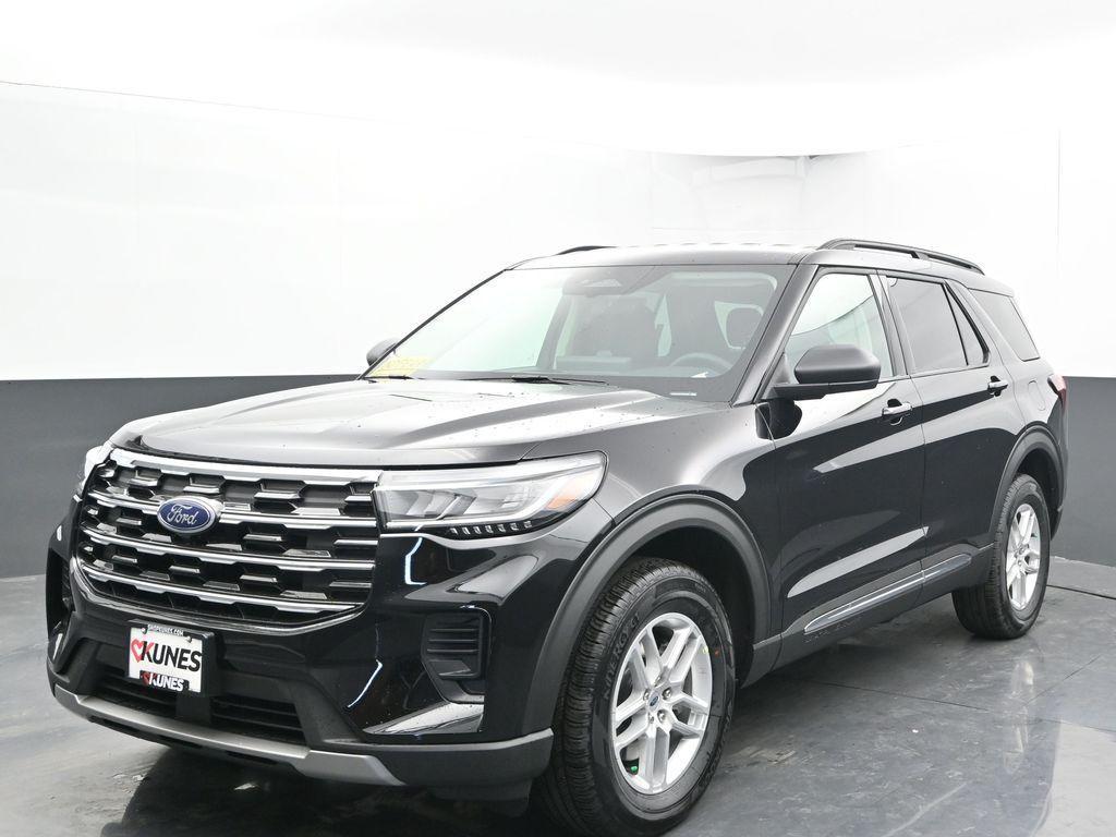 new 2025 Ford Explorer car, priced at $41,312
