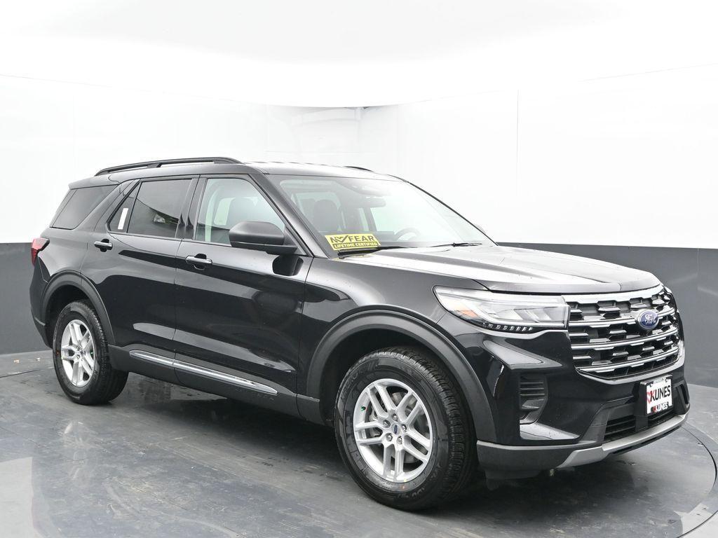 new 2025 Ford Explorer car, priced at $41,312