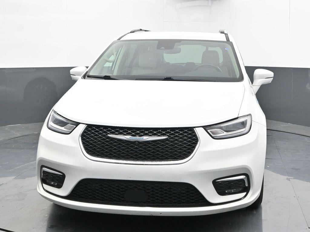 used 2021 Chrysler Pacifica Hybrid car, priced at $24,660