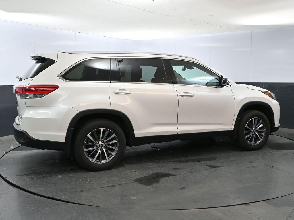 used 2019 Toyota Highlander car, priced at $23,319