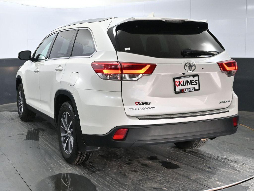 used 2019 Toyota Highlander car, priced at $23,319