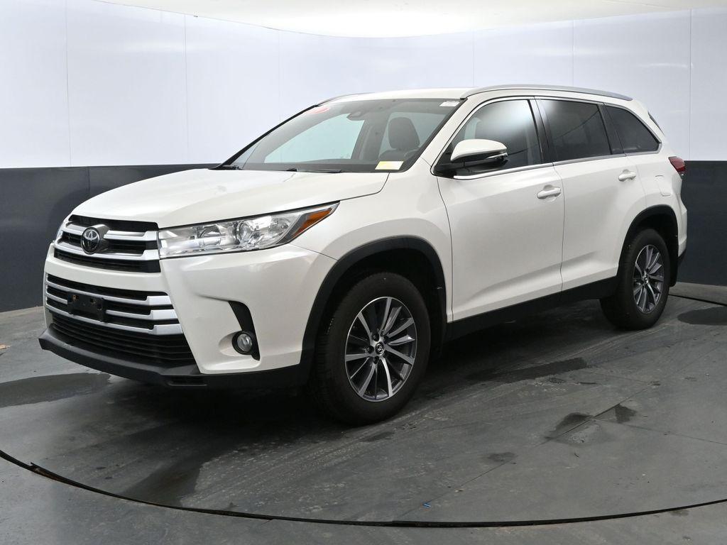 used 2019 Toyota Highlander car, priced at $23,319