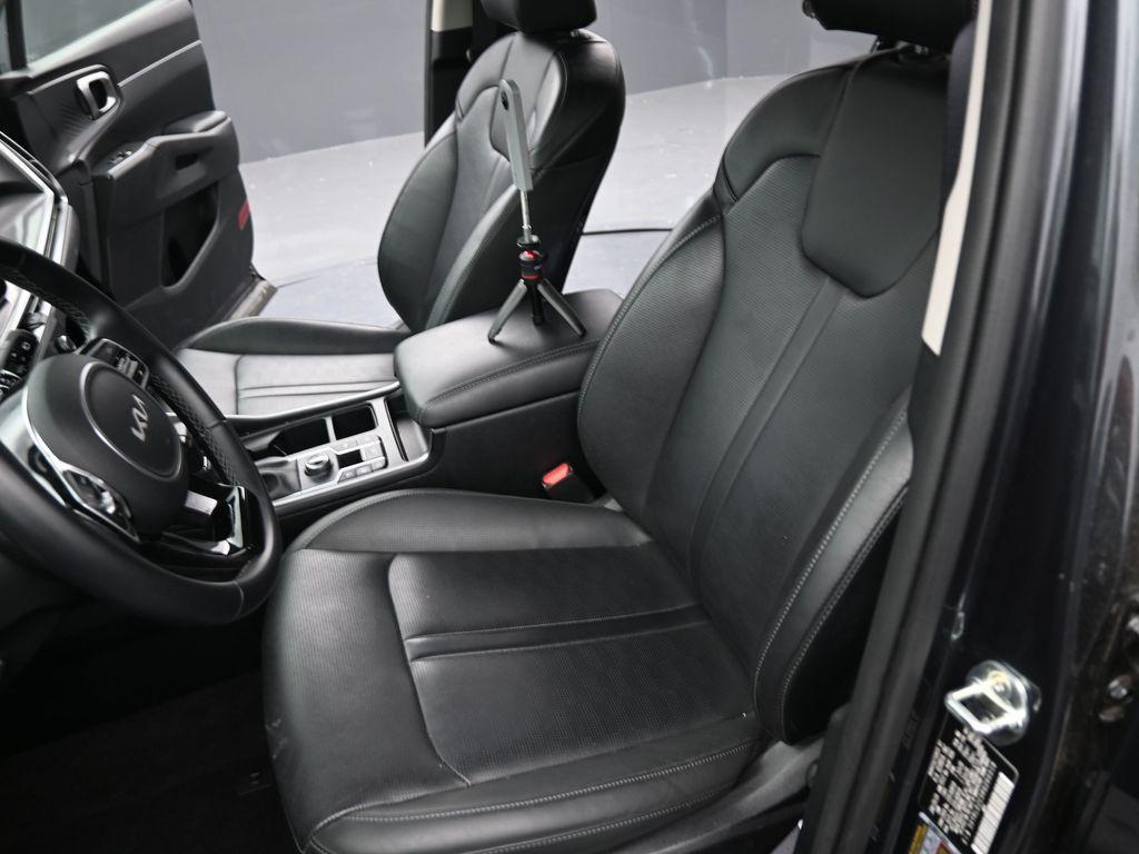 used 2024 Kia Sorento car, priced at $32,866
