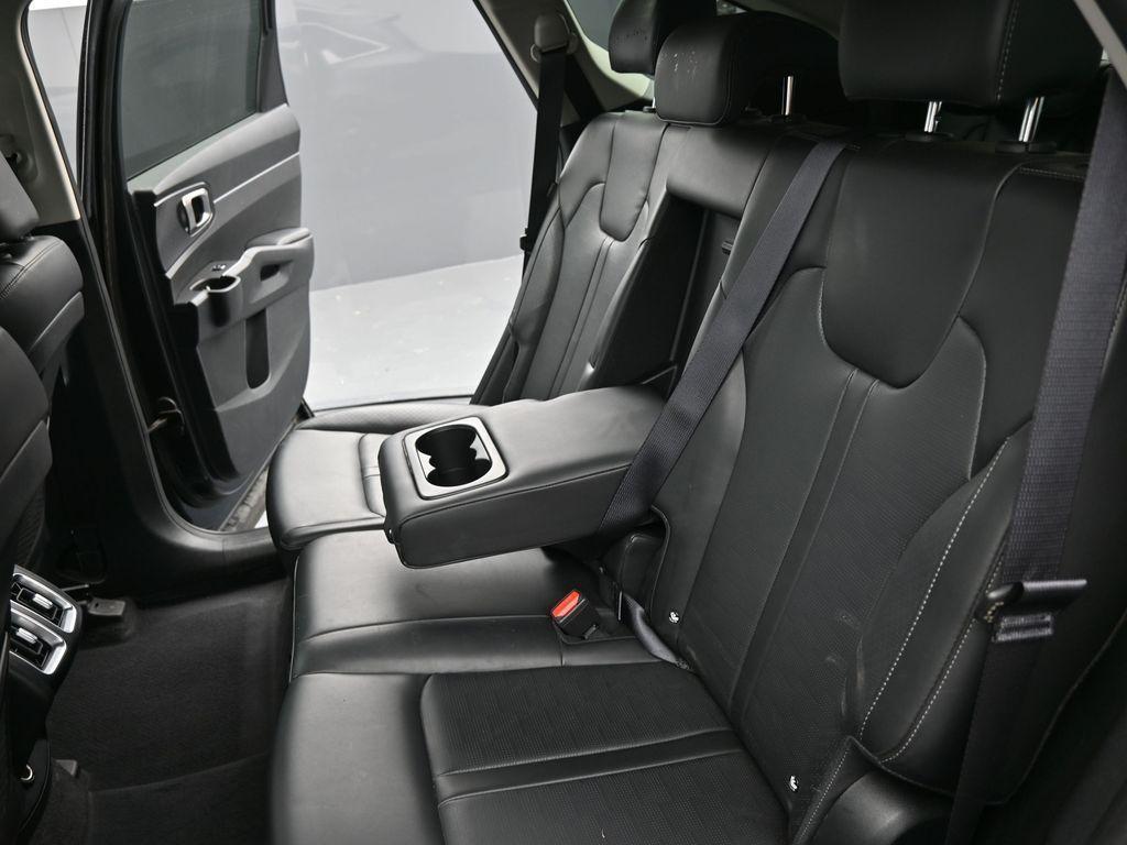 used 2024 Kia Sorento car, priced at $32,866