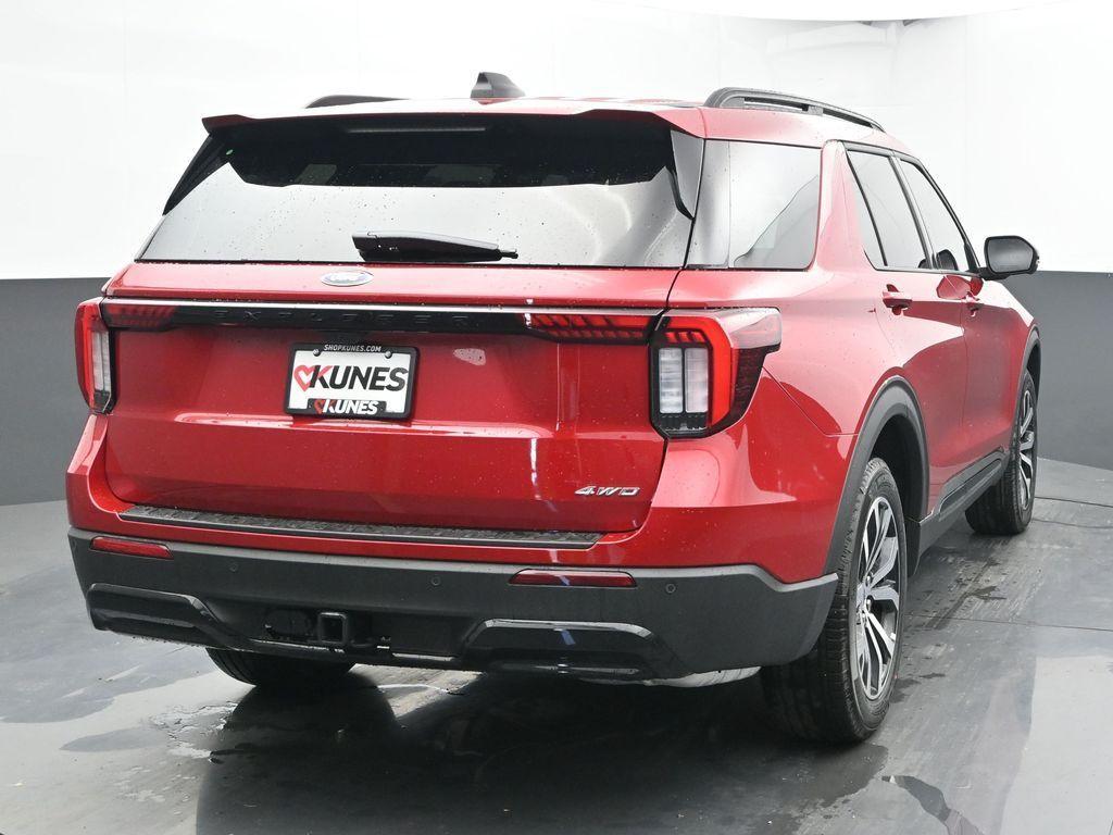 new 2025 Ford Explorer car, priced at $46,874