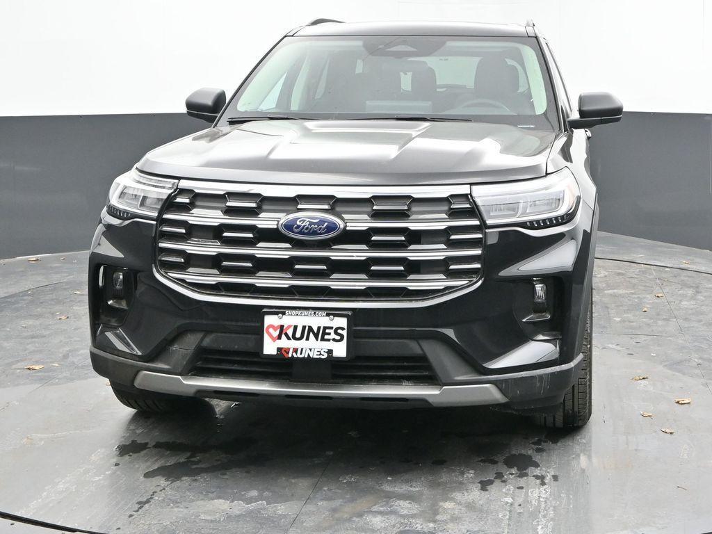 new 2025 Ford Explorer car, priced at $46,900