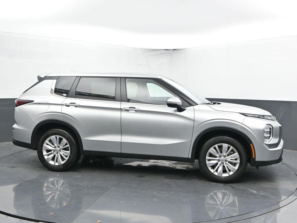 used 2025 Mitsubishi Outlander car, priced at $26,208