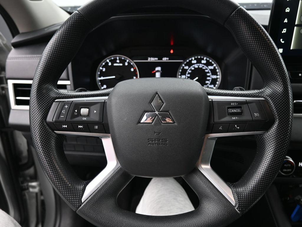 used 2025 Mitsubishi Outlander car, priced at $26,208