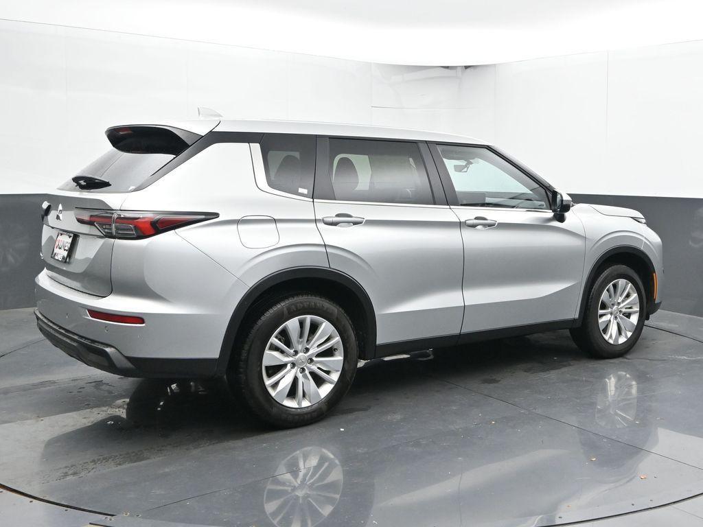 used 2025 Mitsubishi Outlander car, priced at $26,208