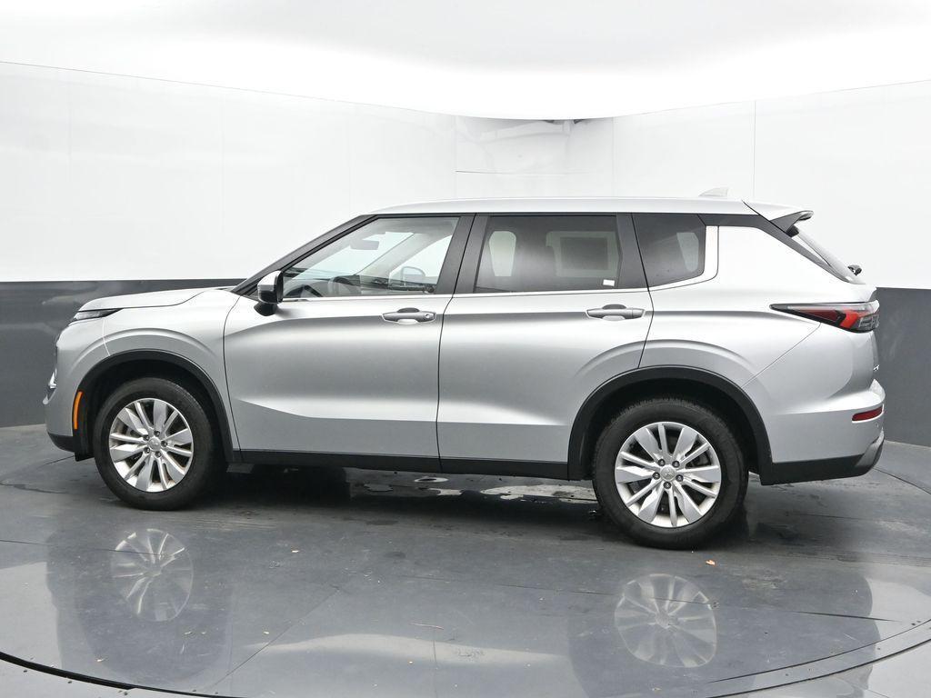 used 2025 Mitsubishi Outlander car, priced at $26,208