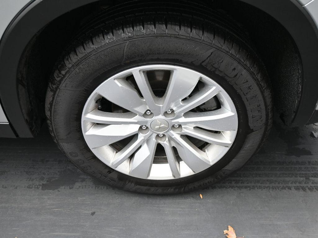 used 2025 Mitsubishi Outlander car, priced at $26,208