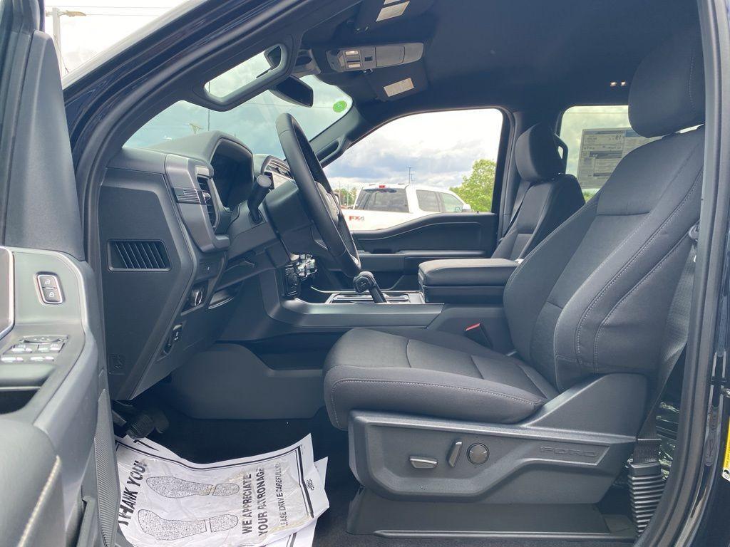 new 2025 Ford F-150 car