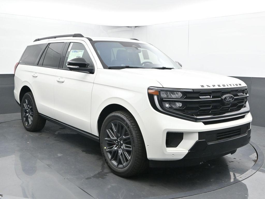 new 2025 Ford Expedition car, priced at $84,485