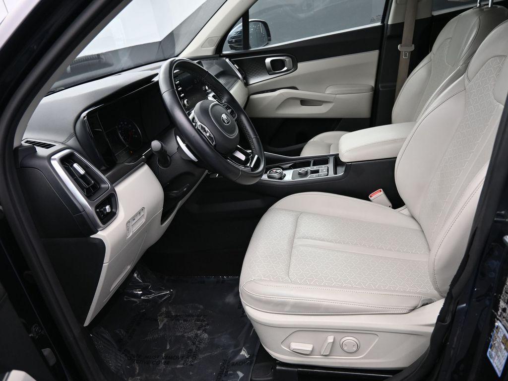 used 2021 Kia Sorento Hybrid car, priced at $22,773