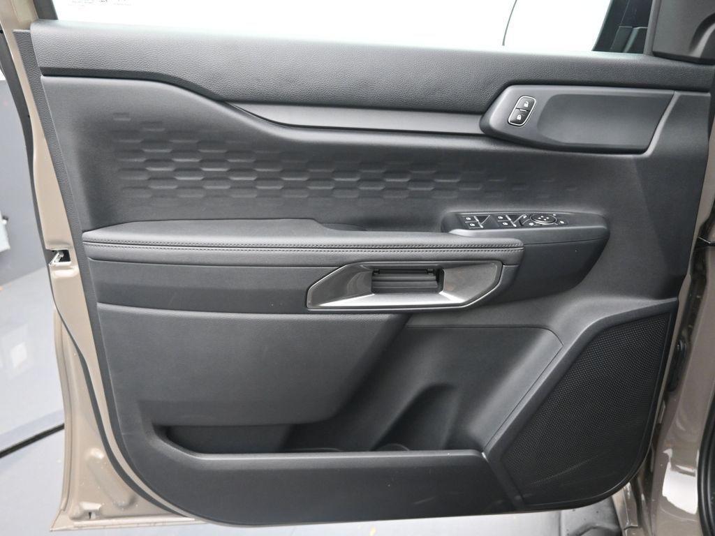 new 2025 Ford Ranger car, priced at $39,732