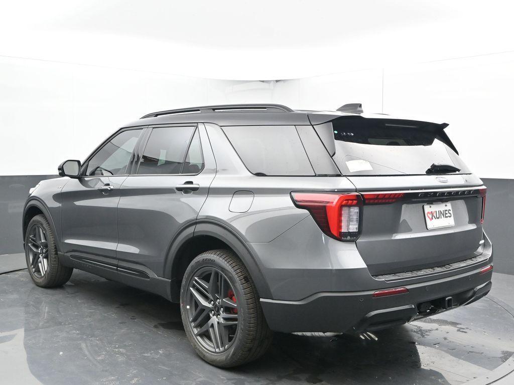 new 2025 Ford Explorer car, priced at $54,816
