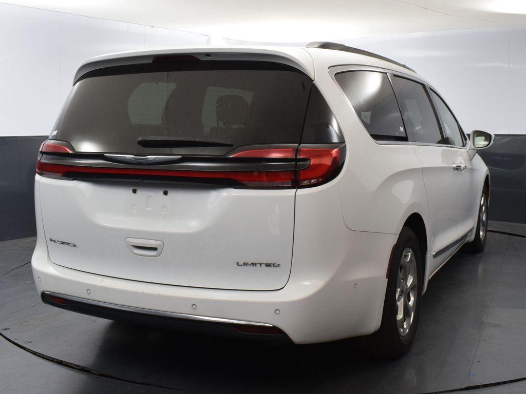 used 2022 Chrysler Pacifica car, priced at $26,923