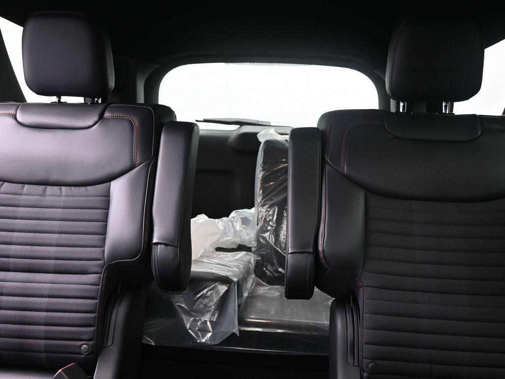 new 2025 Ford Explorer car, priced at $47,425