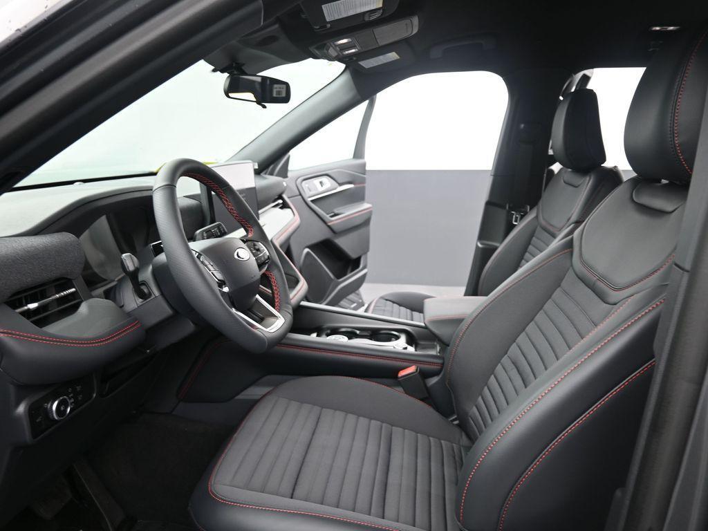new 2025 Ford Explorer car, priced at $47,425