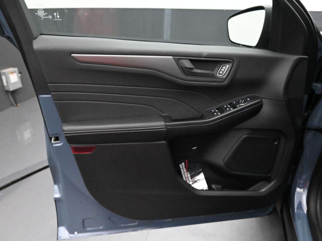 new 2025 Ford Escape car, priced at $27,807