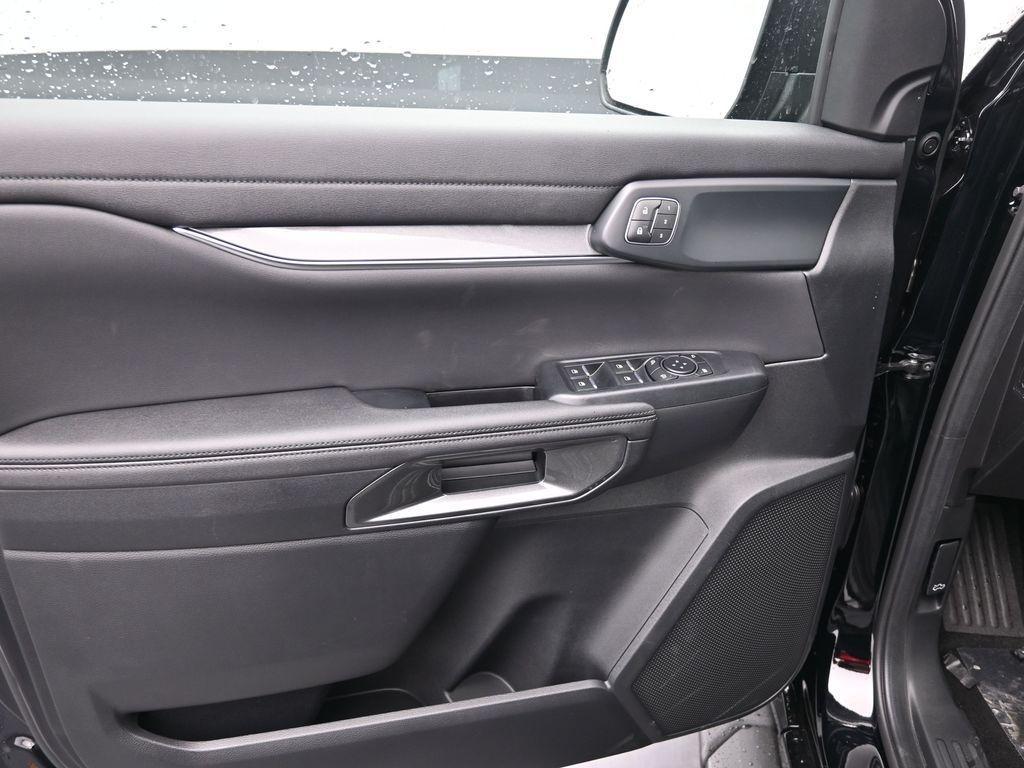 new 2025 Ford Ranger car, priced at $50,240