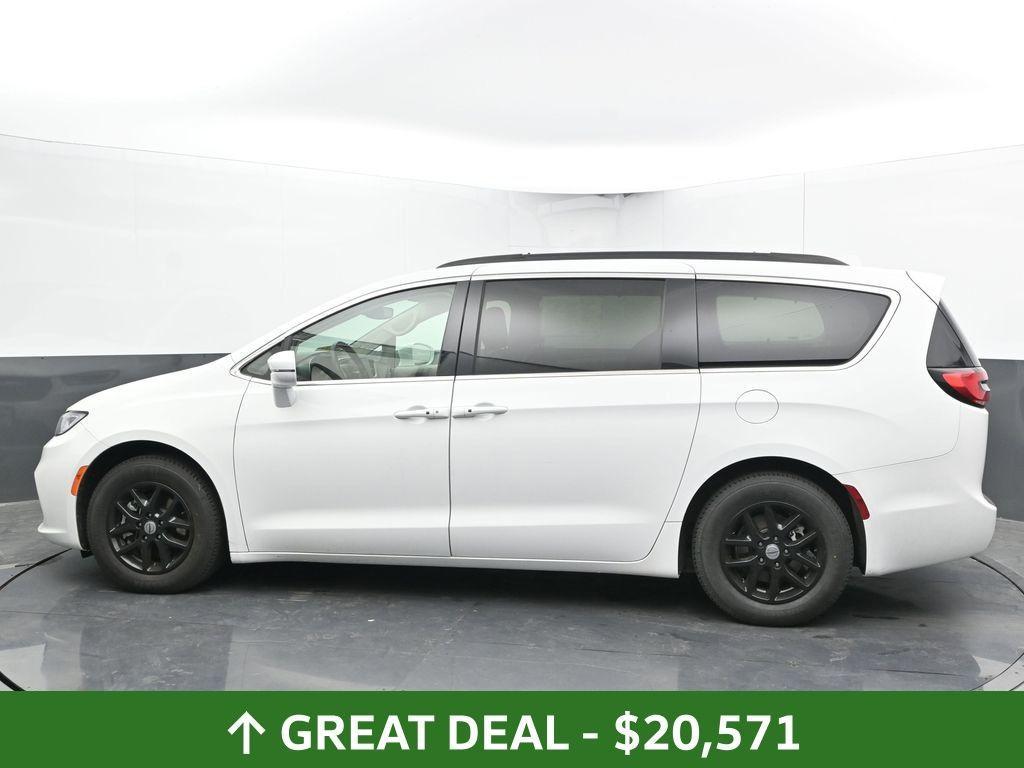 used 2022 Chrysler Pacifica car, priced at $20,571