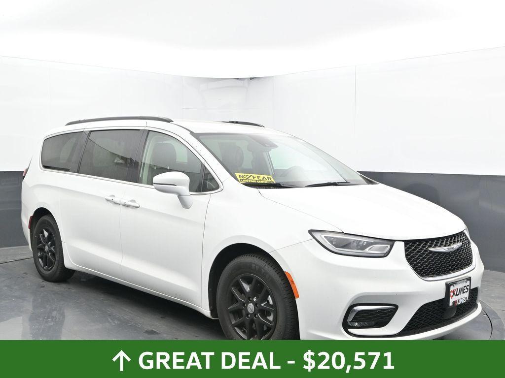 used 2022 Chrysler Pacifica car, priced at $20,571