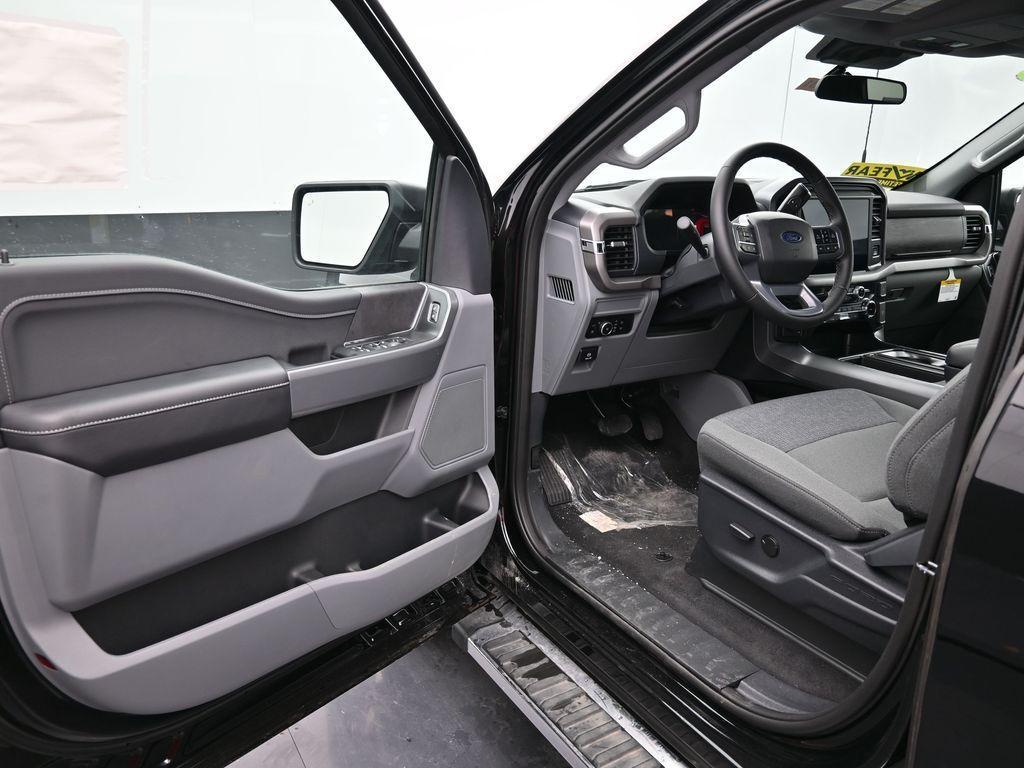 new 2025 Ford F-150 car, priced at $54,162