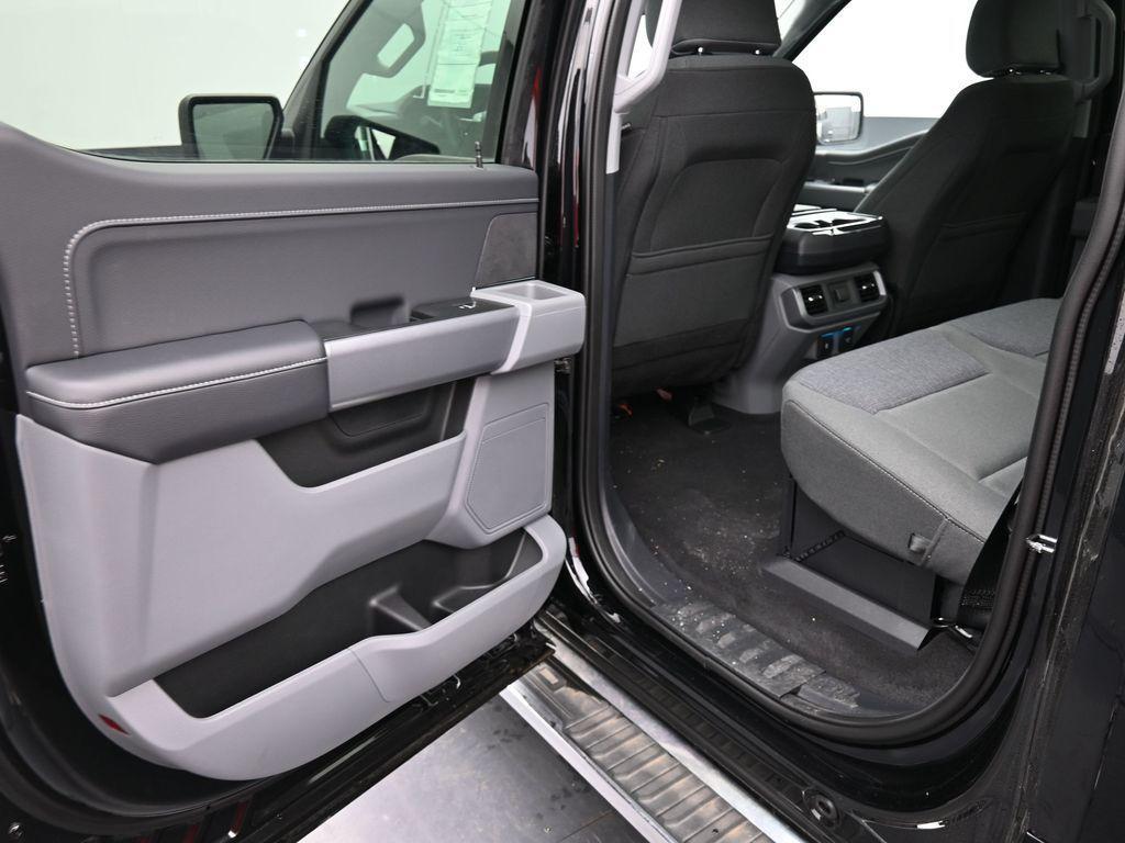 new 2025 Ford F-150 car, priced at $54,162