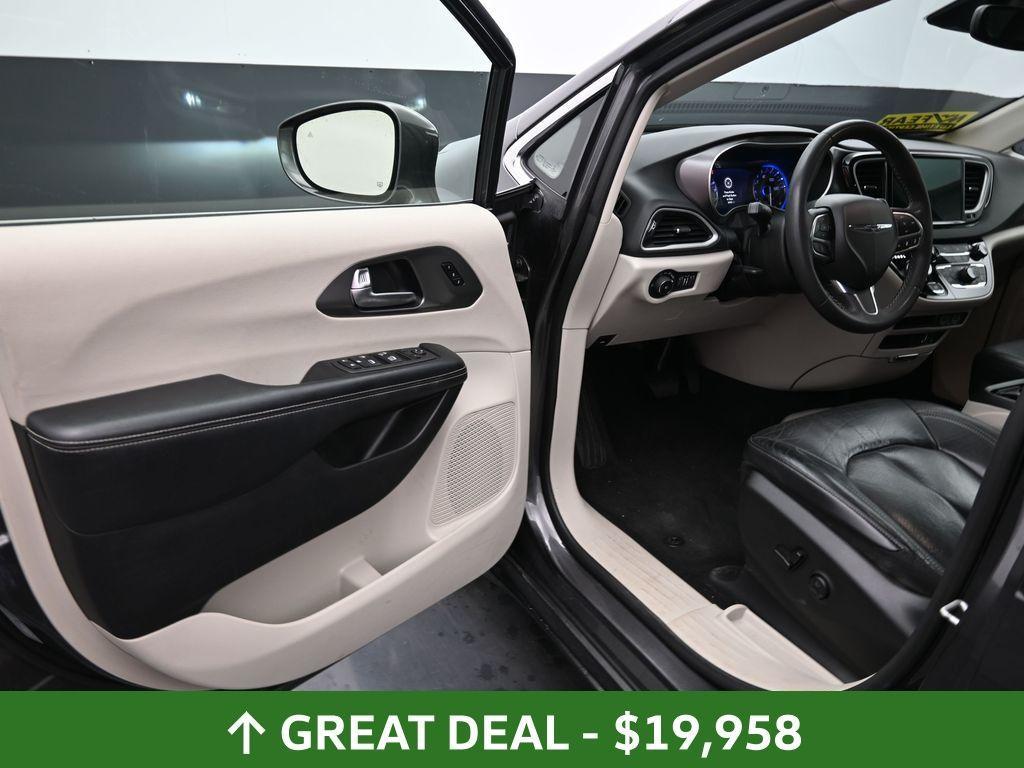 used 2022 Chrysler Pacifica car, priced at $19,958
