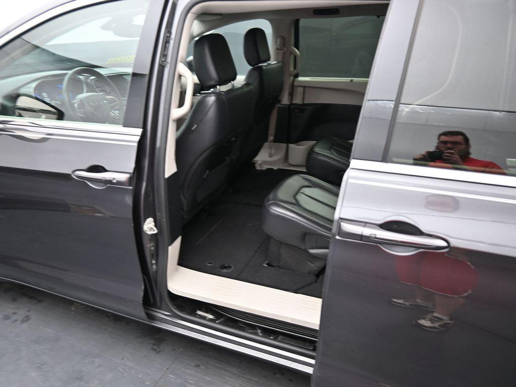 used 2022 Chrysler Pacifica car, priced at $21,382