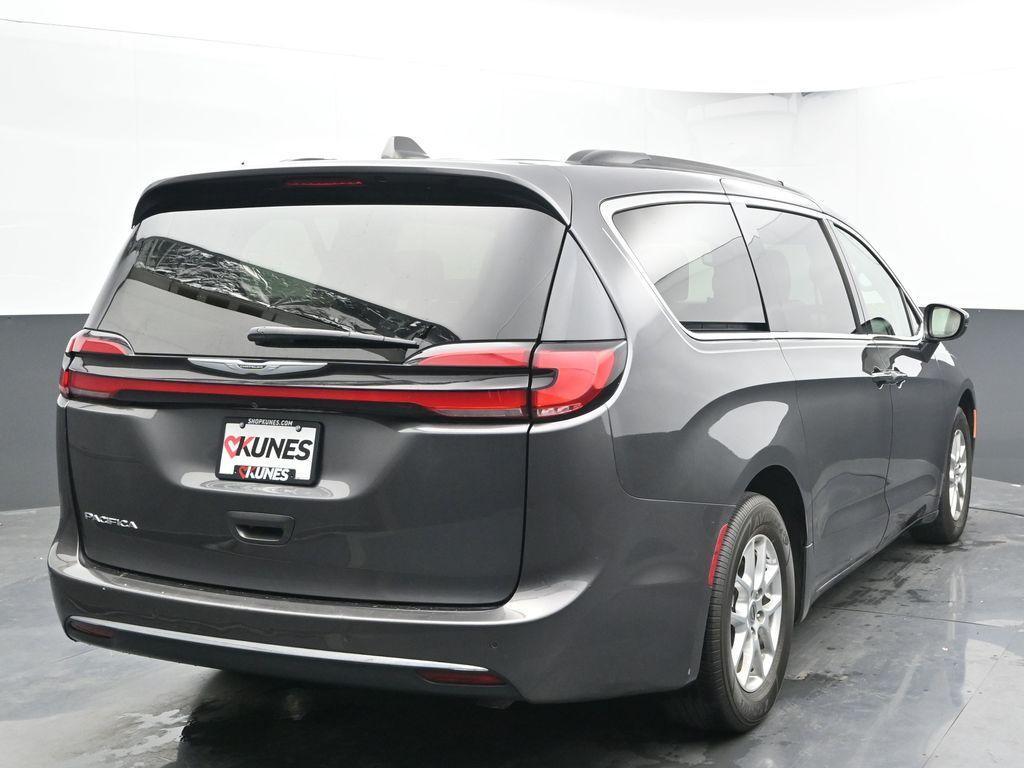 used 2022 Chrysler Pacifica car, priced at $21,382
