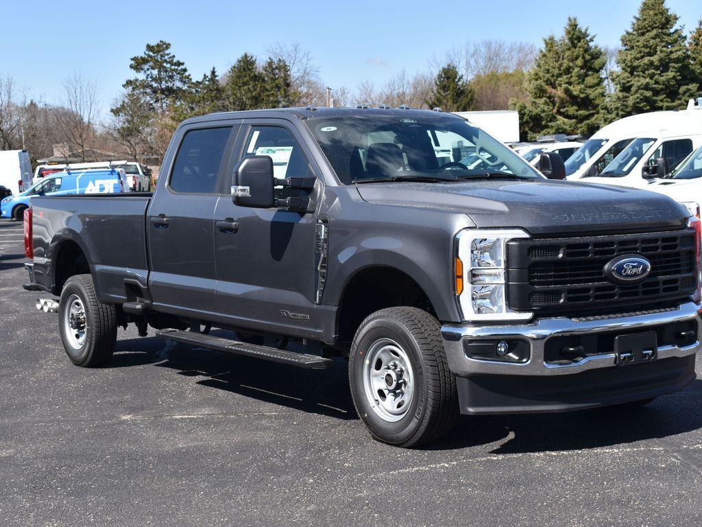 new 2024 Ford F-350 car, priced at $66,165