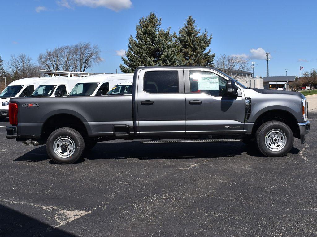 new 2024 Ford F-350 car, priced at $66,165