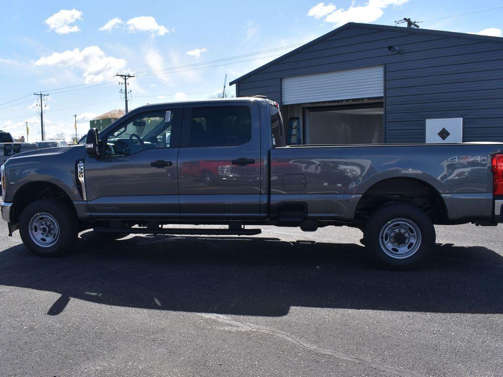 new 2024 Ford F-350 car, priced at $66,165