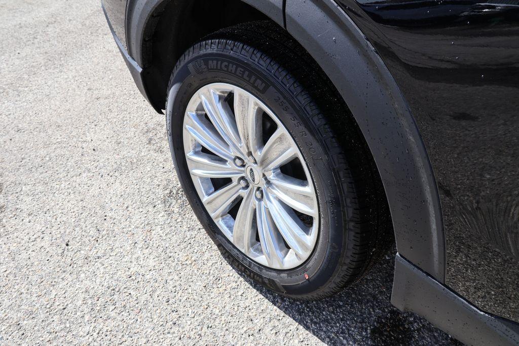 new 2025 Ford Explorer car, priced at $57,640