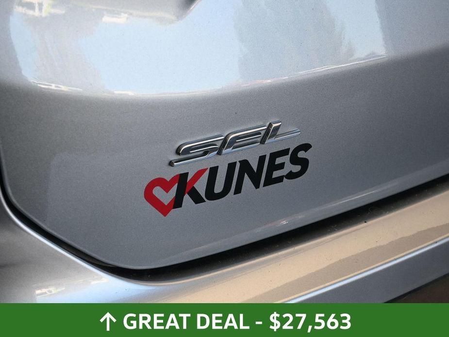 used 2024 Ford Edge car, priced at $27,563