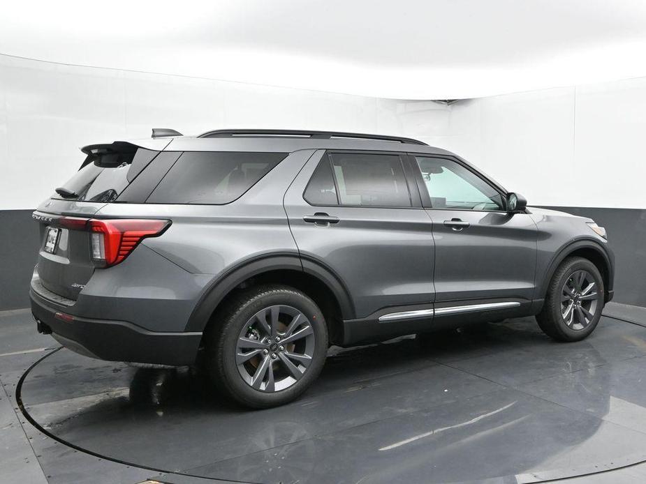 new 2025 Ford Explorer car, priced at $46,900