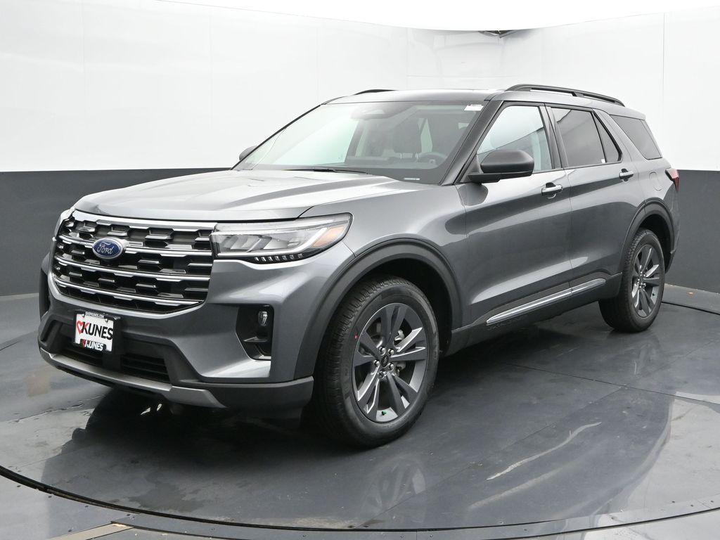 new 2025 Ford Explorer car, priced at $46,900