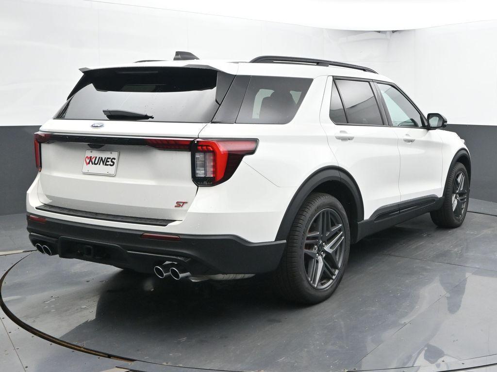 new 2025 Ford Explorer car, priced at $57,818