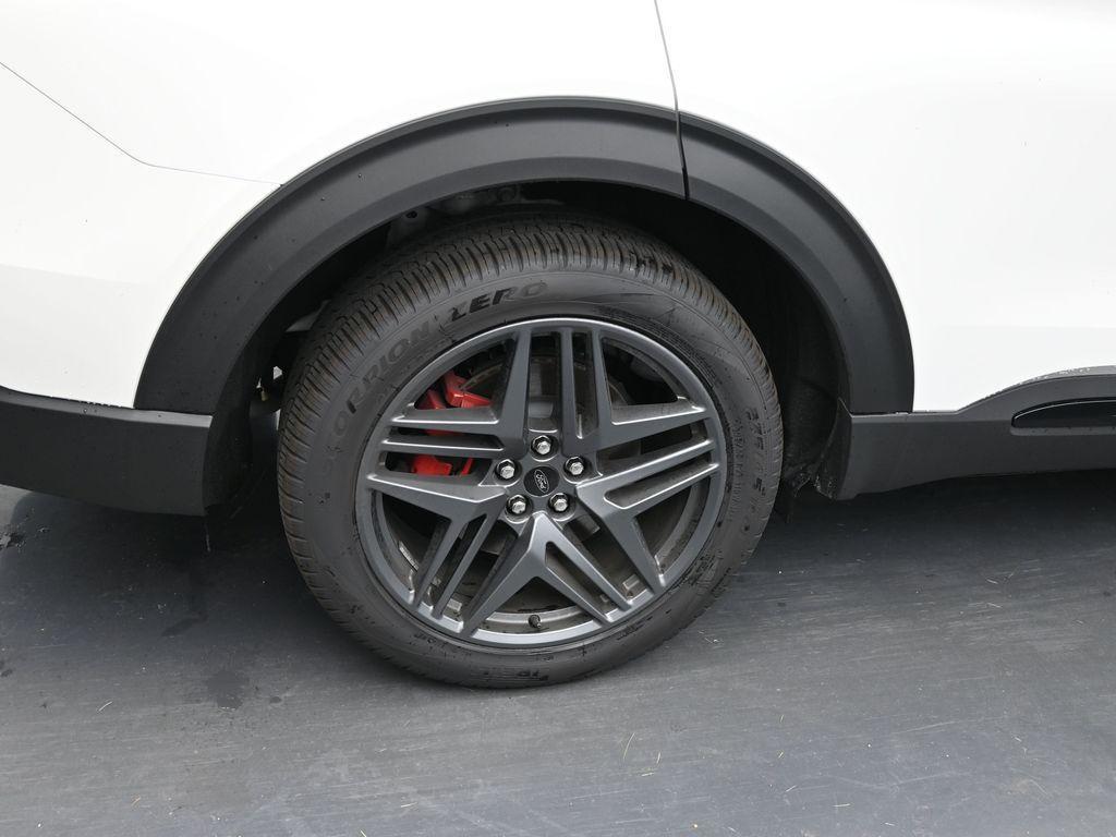 new 2025 Ford Explorer car, priced at $57,818