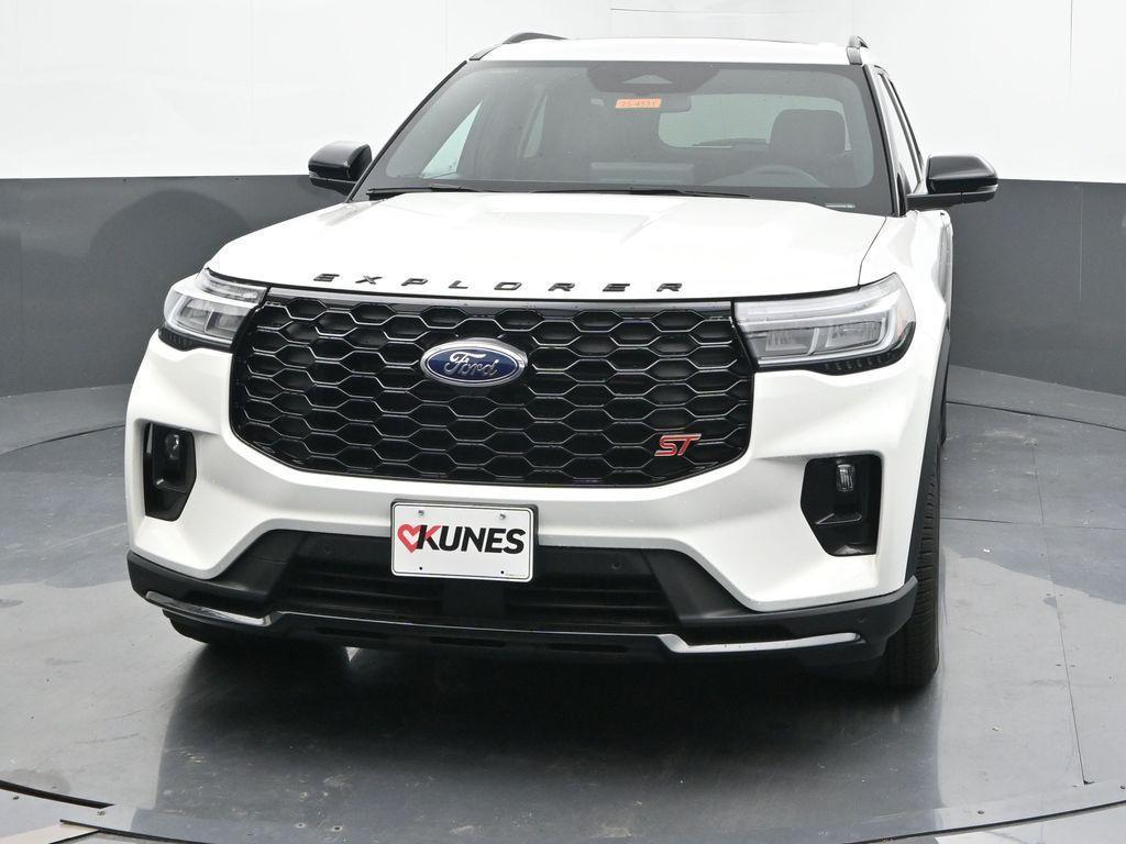 new 2025 Ford Explorer car, priced at $57,818