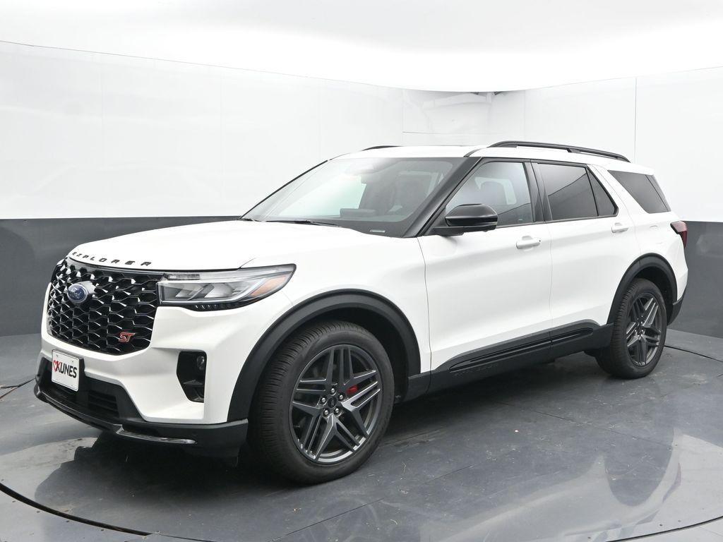 new 2025 Ford Explorer car, priced at $57,818