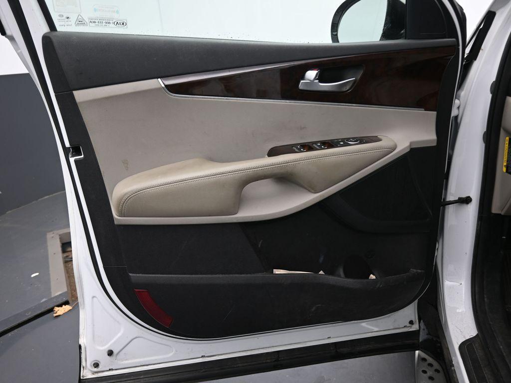 used 2016 Kia Sorento car, priced at $9,650