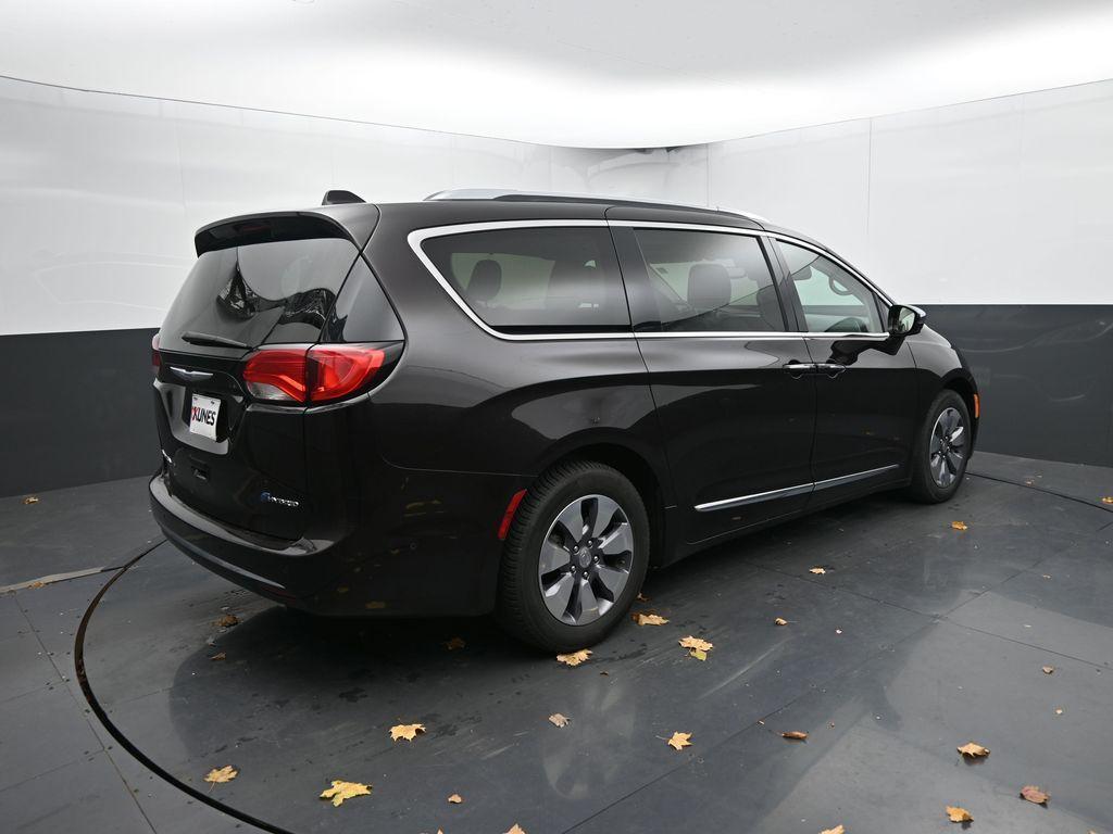 used 2018 Chrysler Pacifica Hybrid car, priced at $14,724