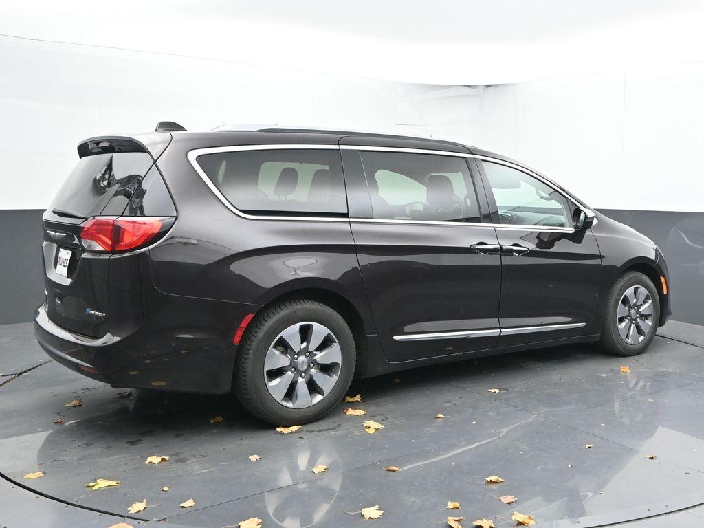 used 2018 Chrysler Pacifica Hybrid car, priced at $14,724
