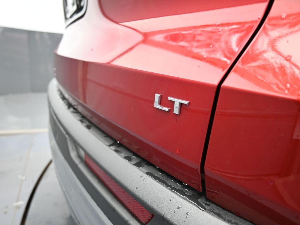 used 2024 Chevrolet Traverse car, priced at $42,721
