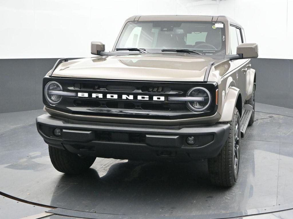 new 2025 Ford Bronco car, priced at $48,393